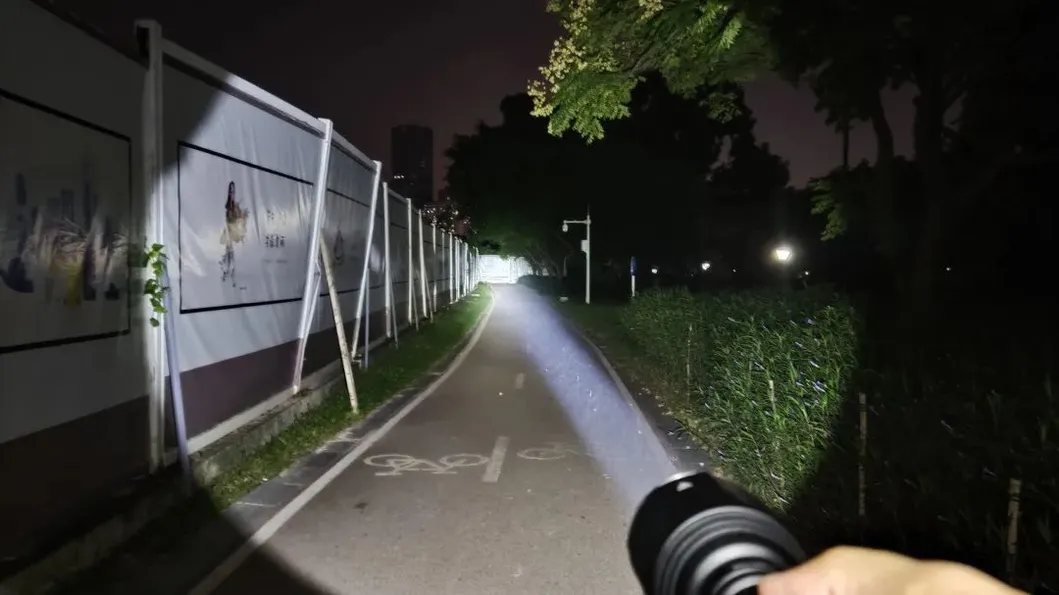1 Km Distance 1200 Lumen Ultra Bright Tactical Light Nextorch P82 Long Distance Police Tactical Flashlight LED Flashlight