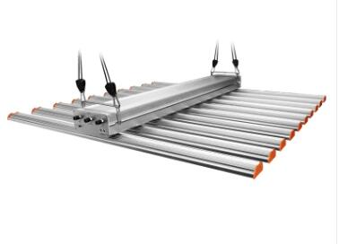 What are the key components of an LED grow light fixture
