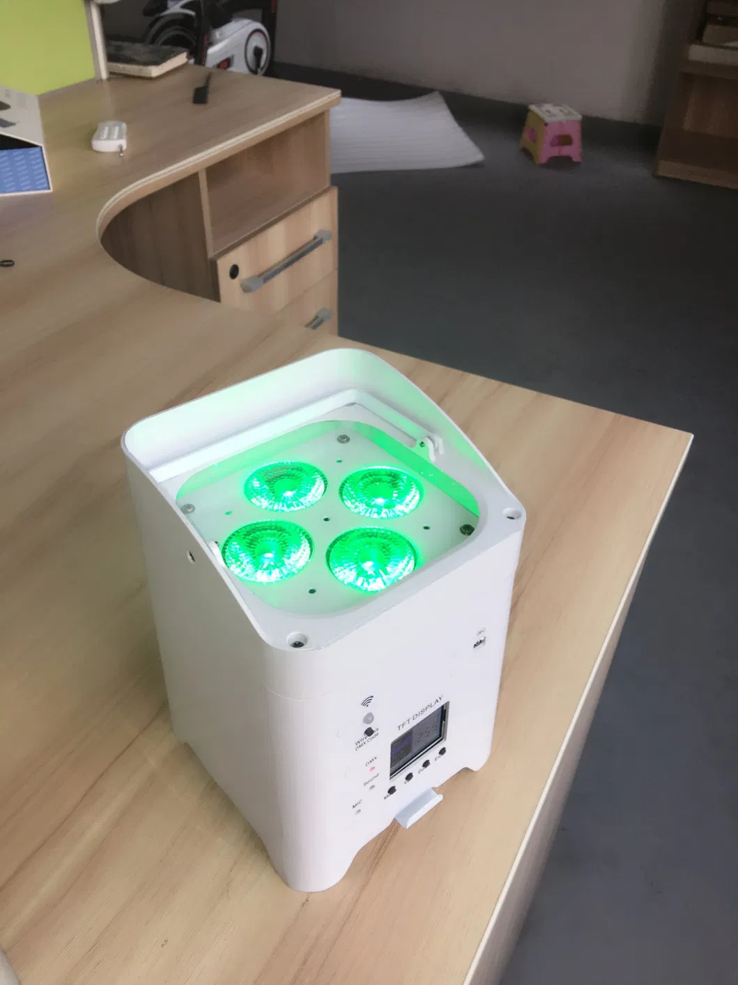 Disco DJ PAR Light 4*18W RGBWA+UV 6in1 PAR Can Wireless WiFi Control Battery Powered Uplights