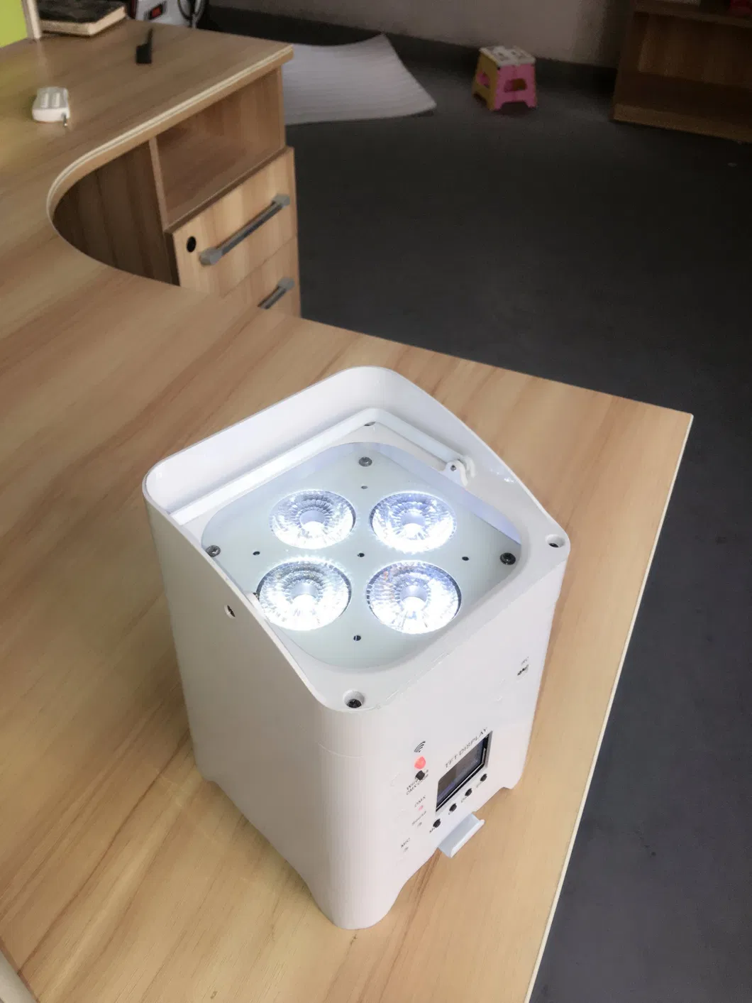 Factory Price 4X18W RGBWA+UV LED PAR Light DMX512 WiFi Battery Powered Uplights for Stage Decoration