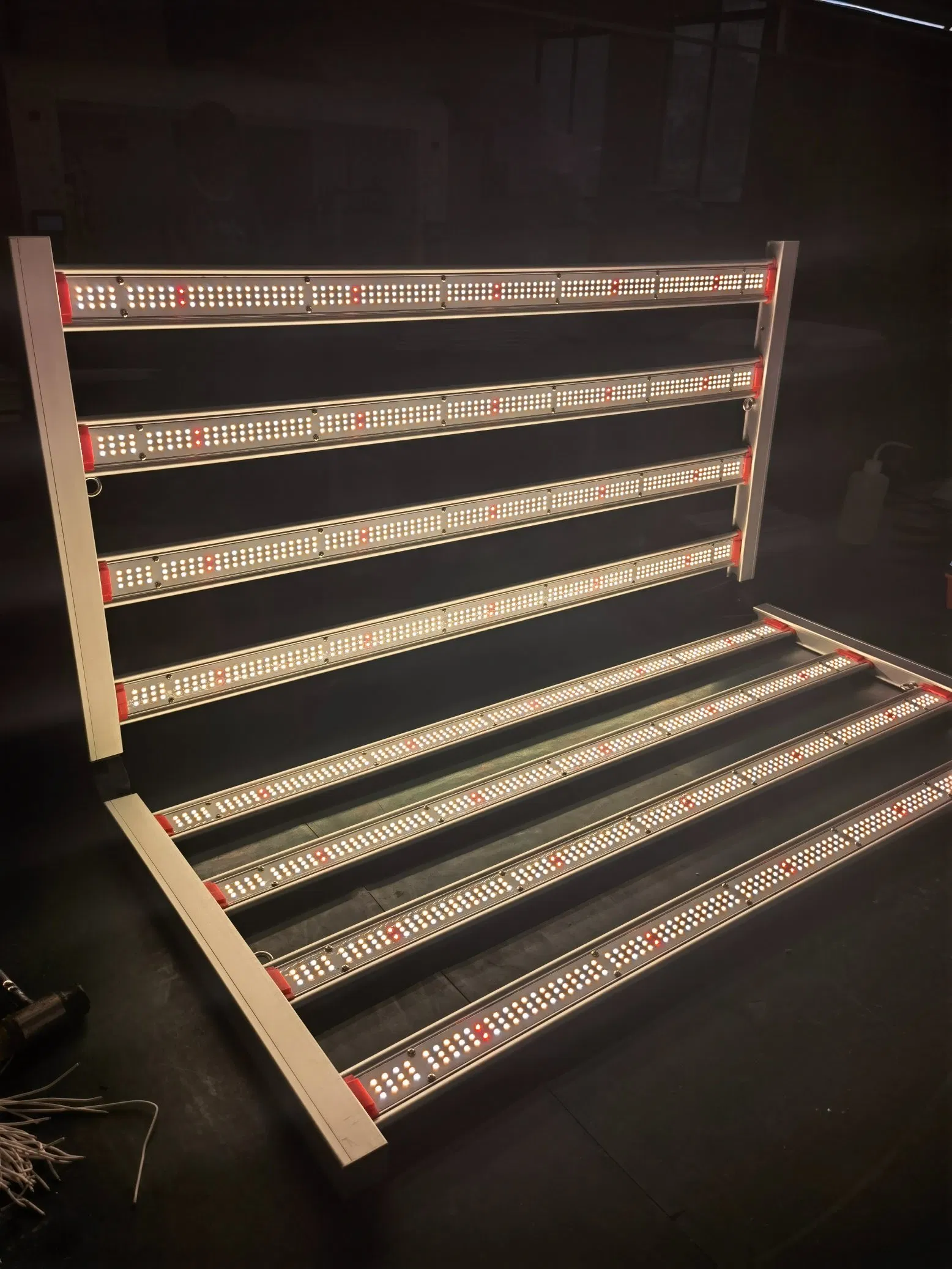 Fluence High Ppf 2.90umol/J 600W 800W 1000W Full Spectrum Fixture LED Grow Lighting