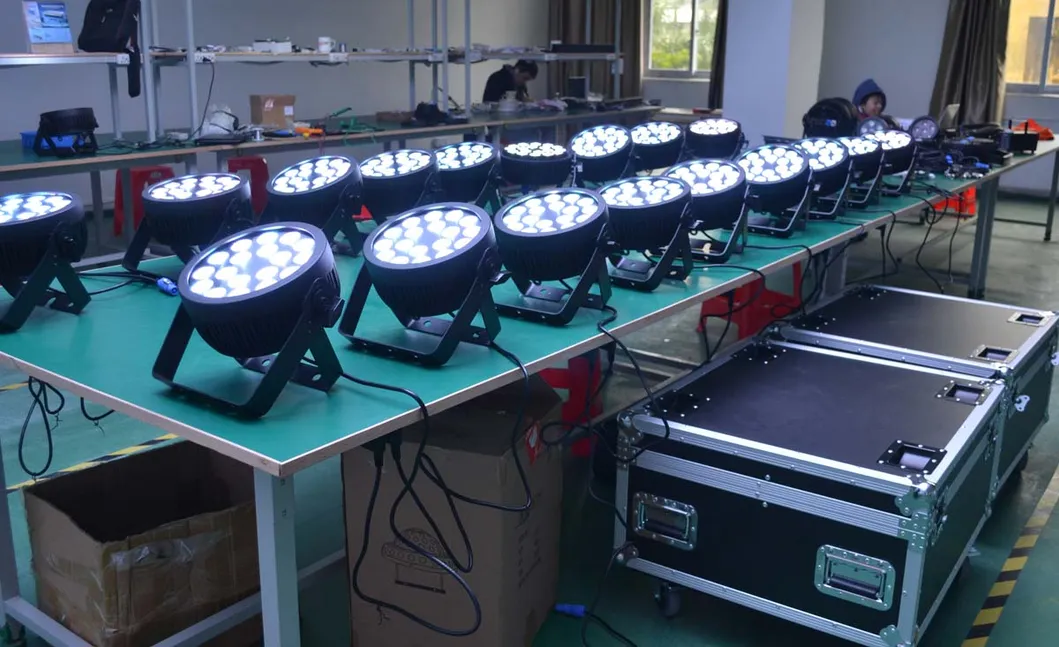 High Quality LED PAR Stage Light with Ce Certification and Powercon