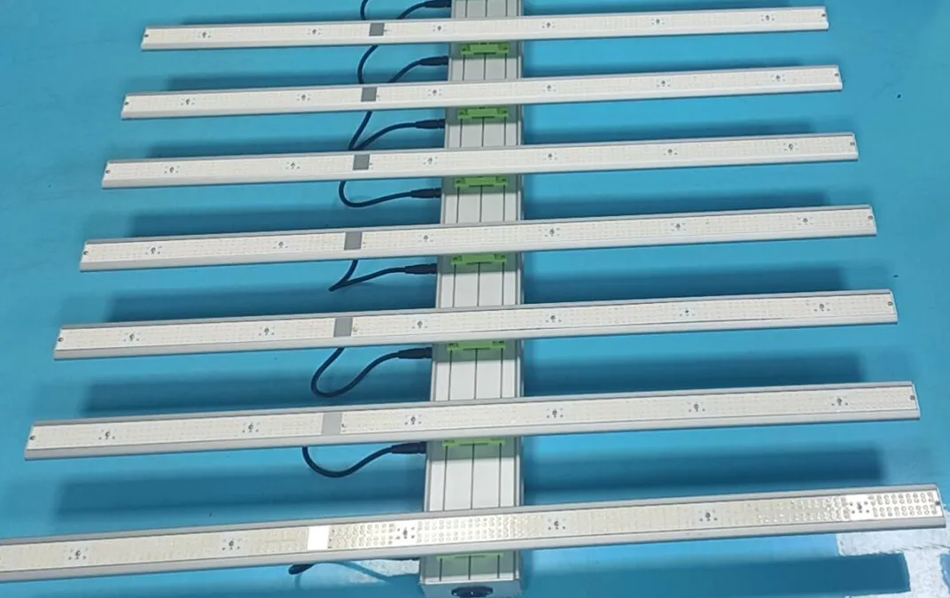 New Linkable Greenhouse Hydroponic IR UV 600W 450nm Blue 730nm Red Full Spectrum LED Grow Light