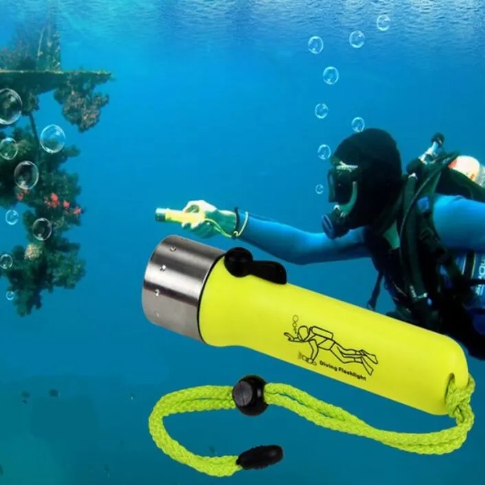 Professional Portable LED Underwater Diving Flashlight Lantern Torch Lamp Aluminum Diving Plastic LED Diving Lights with Magnetic Switch Diving 25m